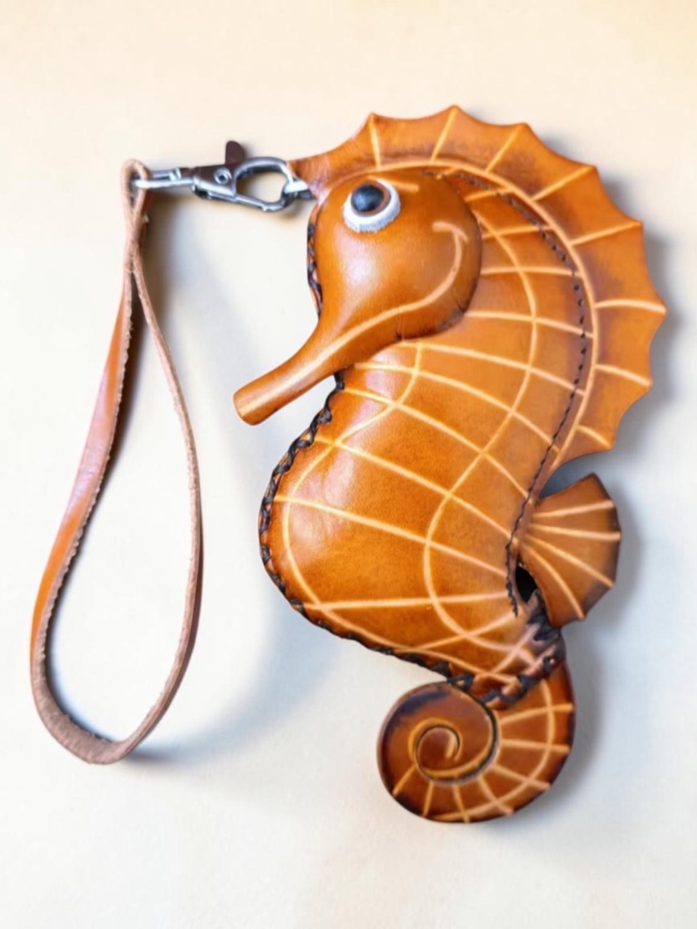 🆕 Handcrafted Seahorse - Genuine Leather - Wristlet Keychain Charm - Tan - Red